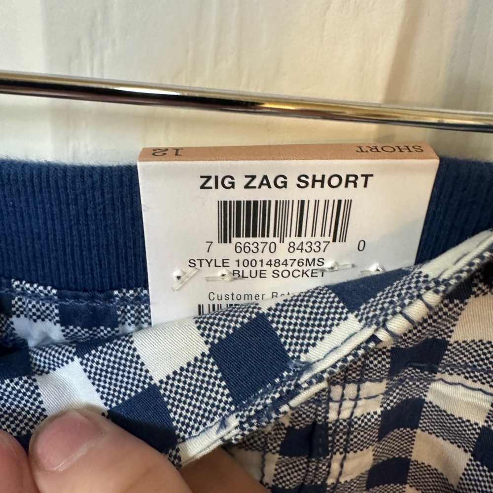 NWT Style & Co. ladies mid-rise zig zag short size 12 New! - Picture 2 of 3